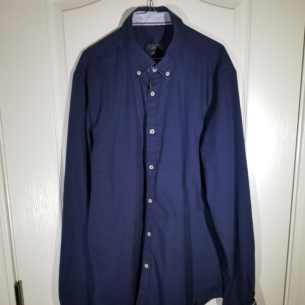 ZARA MENS BUTTON DOWN SIZE LARGE SLIM FIT